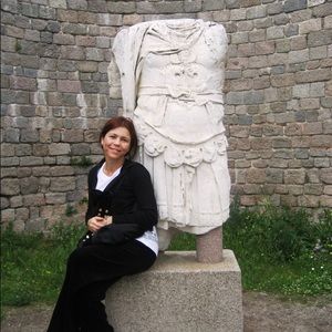 Meet your Posher, Elizabeth